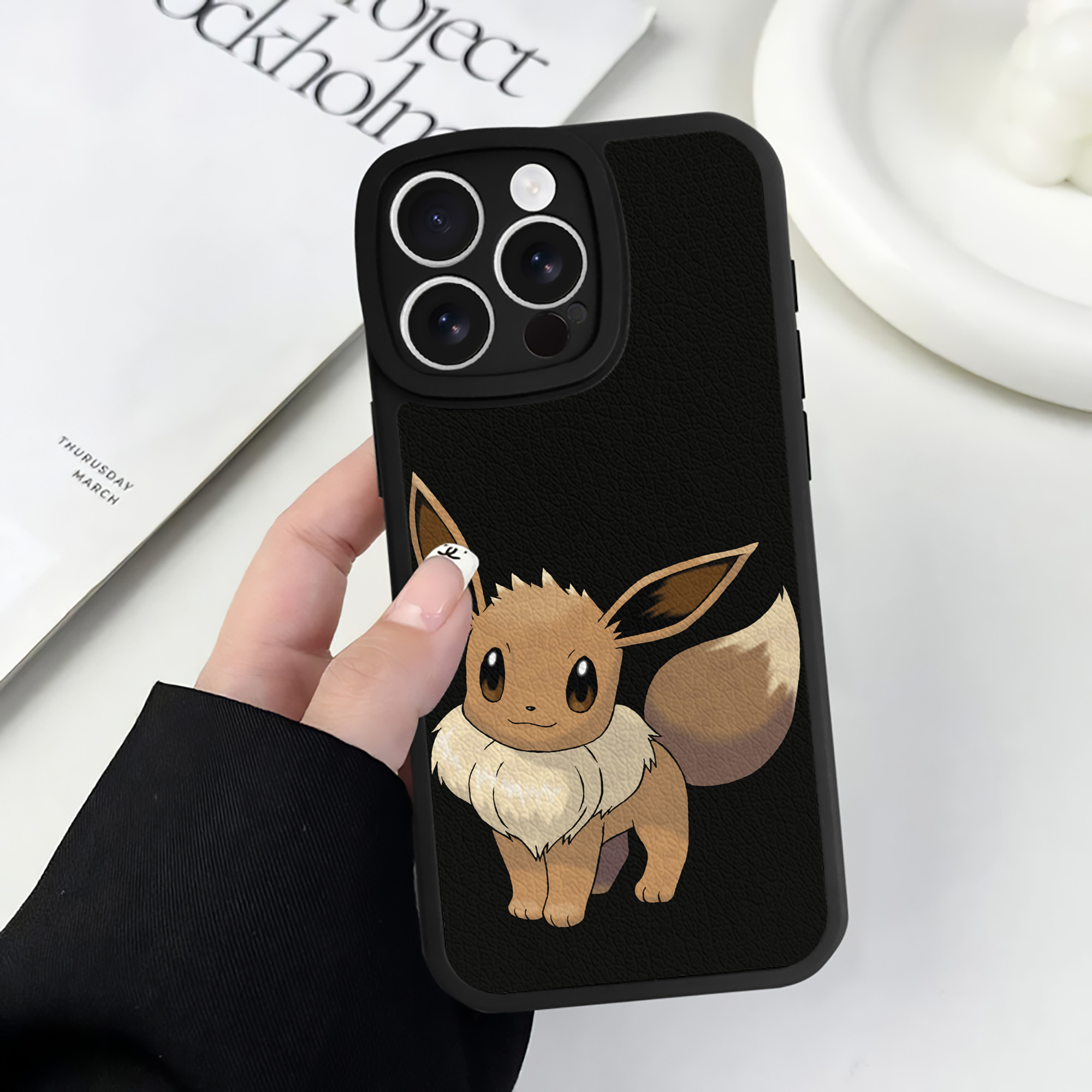 （画像用） ポケットモンスター Pokémon 【iPhone 16シリーズ対応】シリコンスマホケース（レザー調） 材質：シリコン